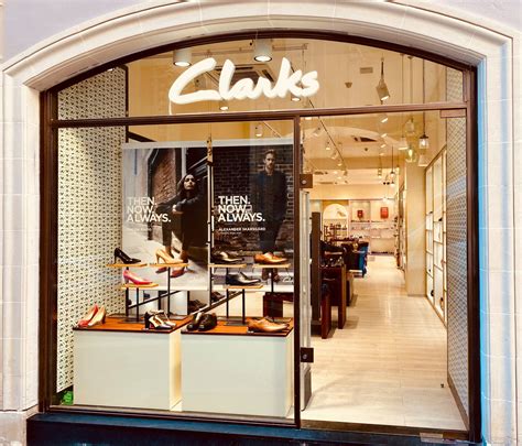 clarks valletta